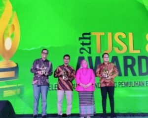 Penghargaan TJSL & CSR Award 2022 Diraih PT JIEP