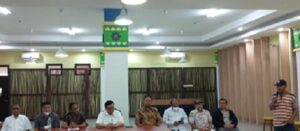 Wantimpres Agung Laksono Dengarkan Keluh Kesah Komunitas Nelayan Muara Angke