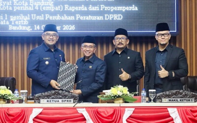 Empat Raperda Masuk Pembahasan DPRD Bandung, Fraksi-Fraksi Sampaikan Sejumlah Catatan